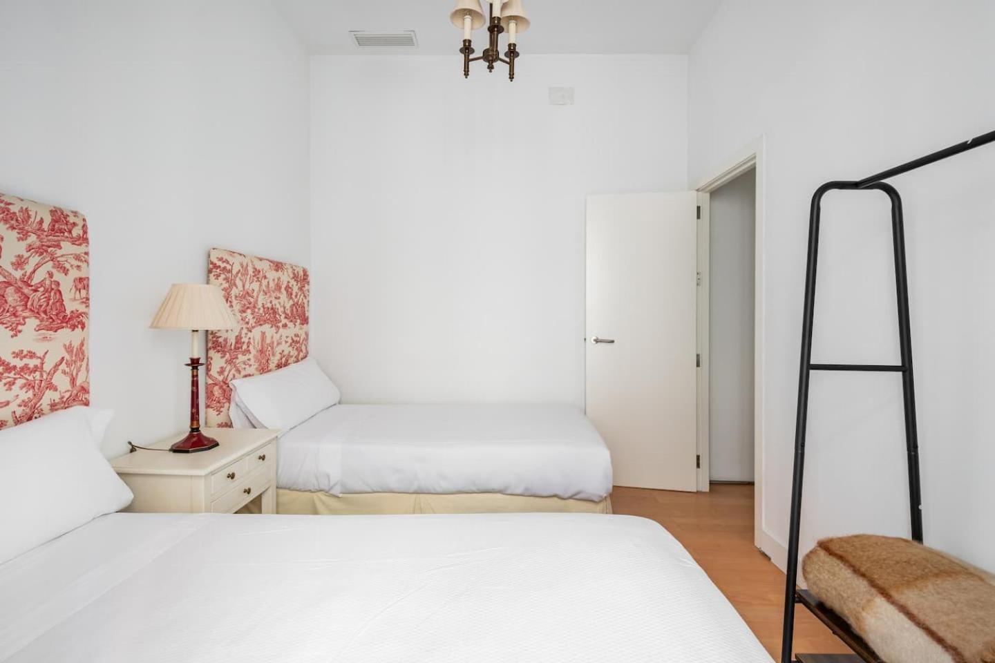 Komodo Sierpes: Bright & Classy Central Apartment Siviglia Esterno foto