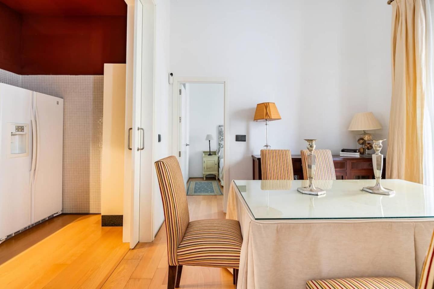 Komodo Sierpes: Bright & Classy Central Apartment Siviglia Esterno foto