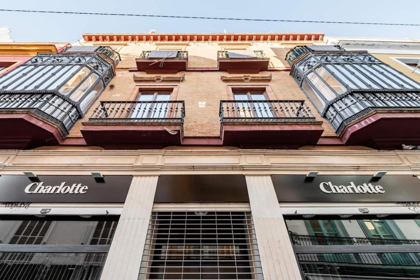 Komodo Sierpes: Bright & Classy Central Apartment Siviglia Esterno foto