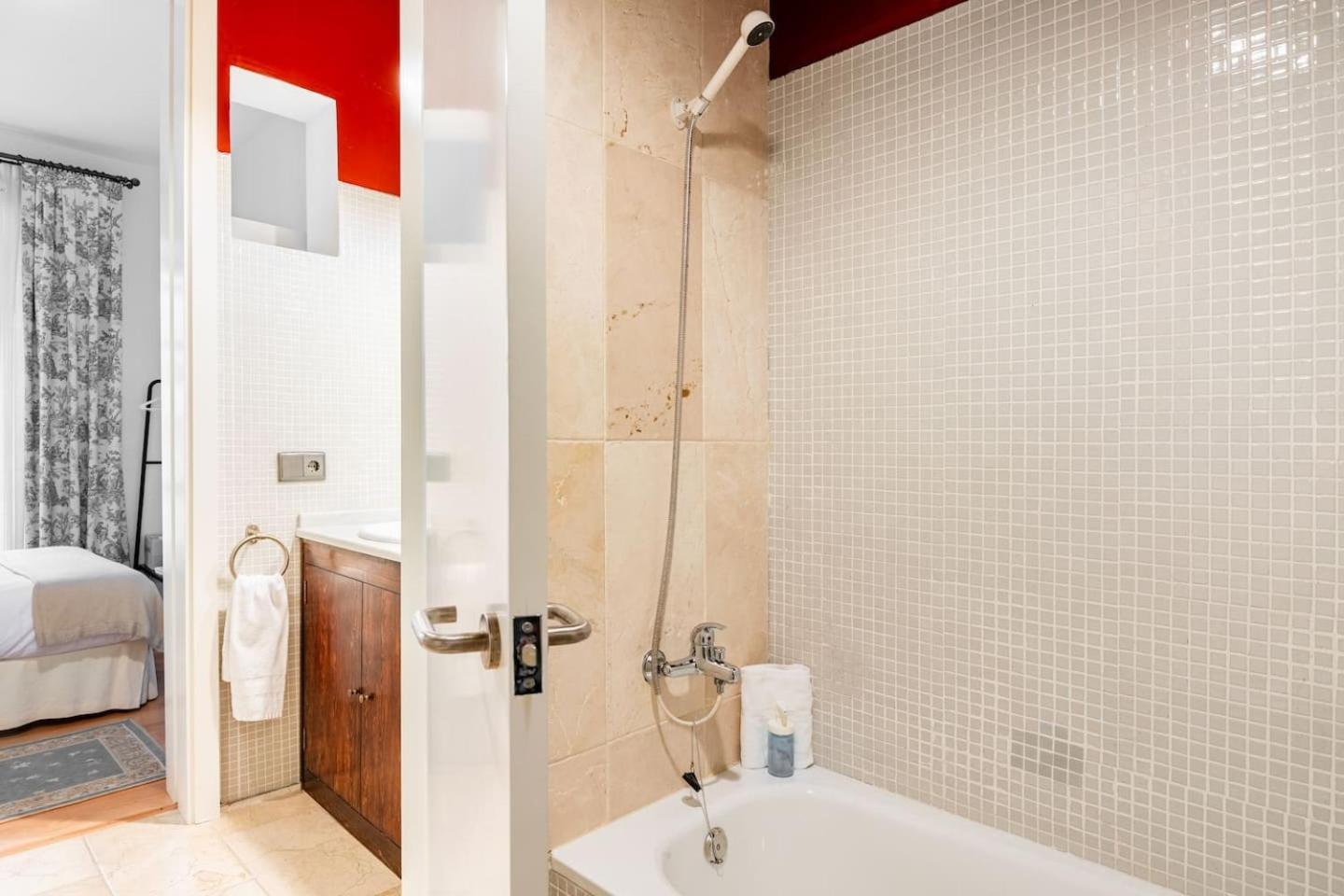 Komodo Sierpes: Bright & Classy Central Apartment Siviglia Esterno foto