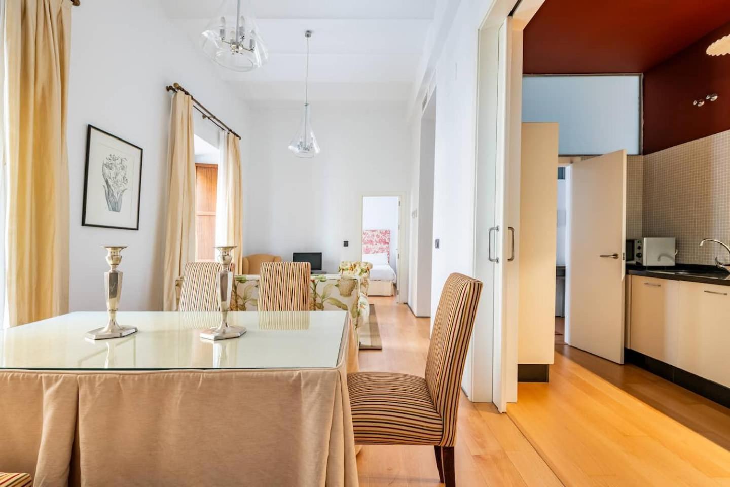 Komodo Sierpes: Bright & Classy Central Apartment Siviglia Esterno foto
